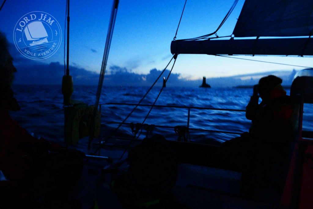 Raz de nuit en formation voile habitable